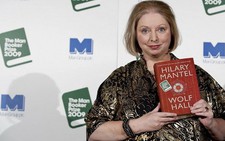 Hilary Mantel thêm hào quang với tiểu thuyết Wolf Hall