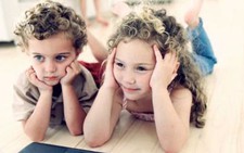 Máy vi tính làm giảm kỹ năng đọc và làm toán