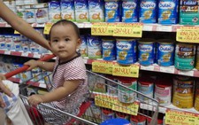 Quản lý lỏng lẻo, giá sữa tăng đều
