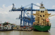 Nạo vét luồng Soài Rạp để phát triển cảng biển