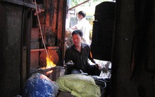 Người thợ rèn trên phố cổ Hà Nội
