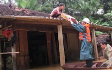 Quảng Bình, Hà Tĩnh: lũ vẫn còn chia cắt nhiều nơi
