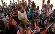 Phát hiện 1.000 giáo viên Kenya lạm dụng tình dục học sinh