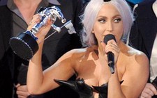 Lady Gaga chinh phục giải video âm nhạc Anh