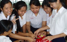 Heo đất giúp bạn đến trường