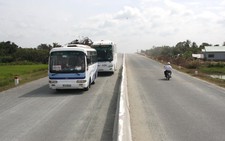 Đi lại ngày tết: Nơi nhanh nơi chậm