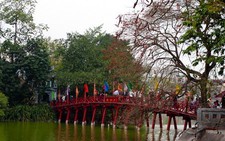 Hà Nội mùa lá đỏ