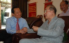Lãnh đạo TP.HCM thăm cán bộ lão thành ngành y