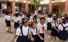 Nghịch lý trường chuẩn quốc gia