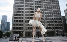 Marilyn Monroe gây náo động tại Chicago