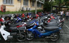 Bắt hàng trăm xe 
