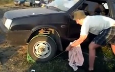 Video: khởi động ôtô bằng... dây