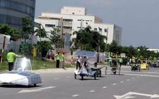 Đua xe chạy bằng năng lượng mặt trời