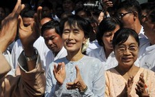 Bà Aung San Suu Kyi trở thành chủ tịch NLD