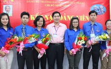 Sáu sinh viên ĐH Tôn  Đức Thắng được kết nạp Đảng