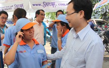 Thăm đội tình nguyện viên 