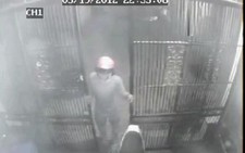 Clip trộm xe máy trong nhà riêng