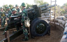 Diễn tập bắn đạn thật trên biển