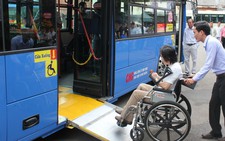 Đưa vào sử dụng xe buýt cho người khuyết tật