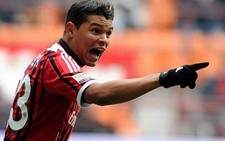 PSG mua Thiago Silva với giá 42 triệu euro