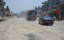Đường chậm thi công, dân ngộp thở vì bụi
