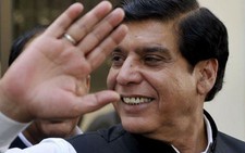 Thủ tướng Pakistan bị triệu tới tòa