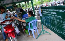 Bát nháo phí giữ xe