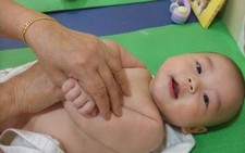 Hướng dẫn massage cho bé