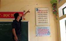 Trường học nứt, sụt lún sau mưa lũ