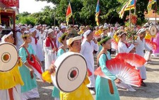 Nhiều hoạt động mừng năm mới 2013 tại Tháp Chăm Pô Sah Inư