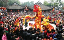 Rộn ràng tiếng trống múa lân