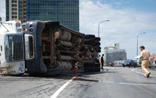 Container lật ngay 