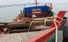 Nghi nổ bình gas trên tàu đánh cá, 9 ngư dân gặp nạn