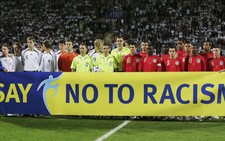 Phân biệt chủng tộc sẽ bị UEFA cấm 10 trận
