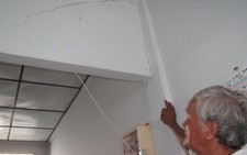 Xây nhà cao tầng làm nứt nhà dân