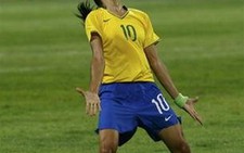 Bóng đá nữ: Brazil chứng tỏ sức mạnh