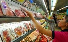 Gian nan đưa hàng vào siêu thị