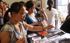 Triển lãm gây quỹ cho bệnh nhi nghèo