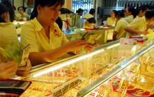 Giá vàng lao dốc gần 400.000 đồng/lượng