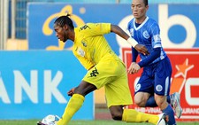 Bầu Kiên buồn, bầu Hiển vui