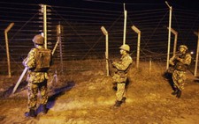 Ấn Độ tố Pakistan bắn chết 5 binh sĩ tại Kashmir