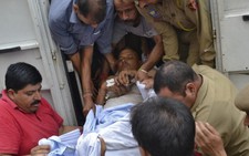 Giao tranh bùng nổ ở Kashmir, Ấn Độ và Pakistan căng thẳng
