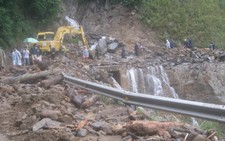 30 du khách nước ngoài được giải cứu 