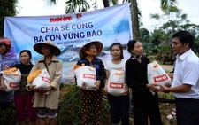 Gạo cứu trợ của Tuổi Trẻ đã đến vùng lũ quét Hà Tĩnh