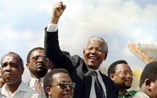 Cuộc đời ông Nelson Mandela qua ảnh