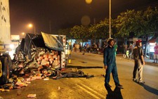 Xe chở sữa lật giữa đêm, không có nạn 