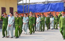 Mua bán 4.400 bánh heroin: 30 án tử hình