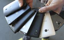 Vượt mốc 1 tỷ, thị trường smartphone có gì mới?