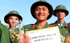 Thầy giáo nhập ngũ