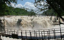 Tài nguyên nước dồi dào nhưng vẫn thiếu
